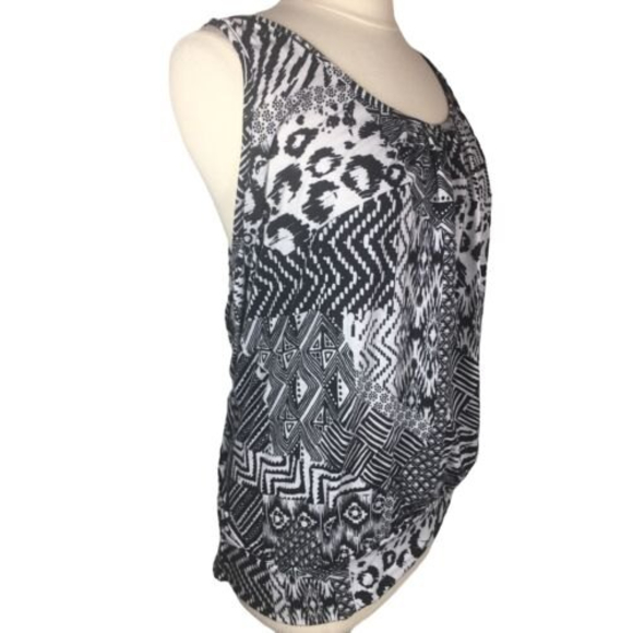EYESHADOW Women's 3X Black White Print Pullover Tank Top Criss Cross Back - Picture 3 of 9
